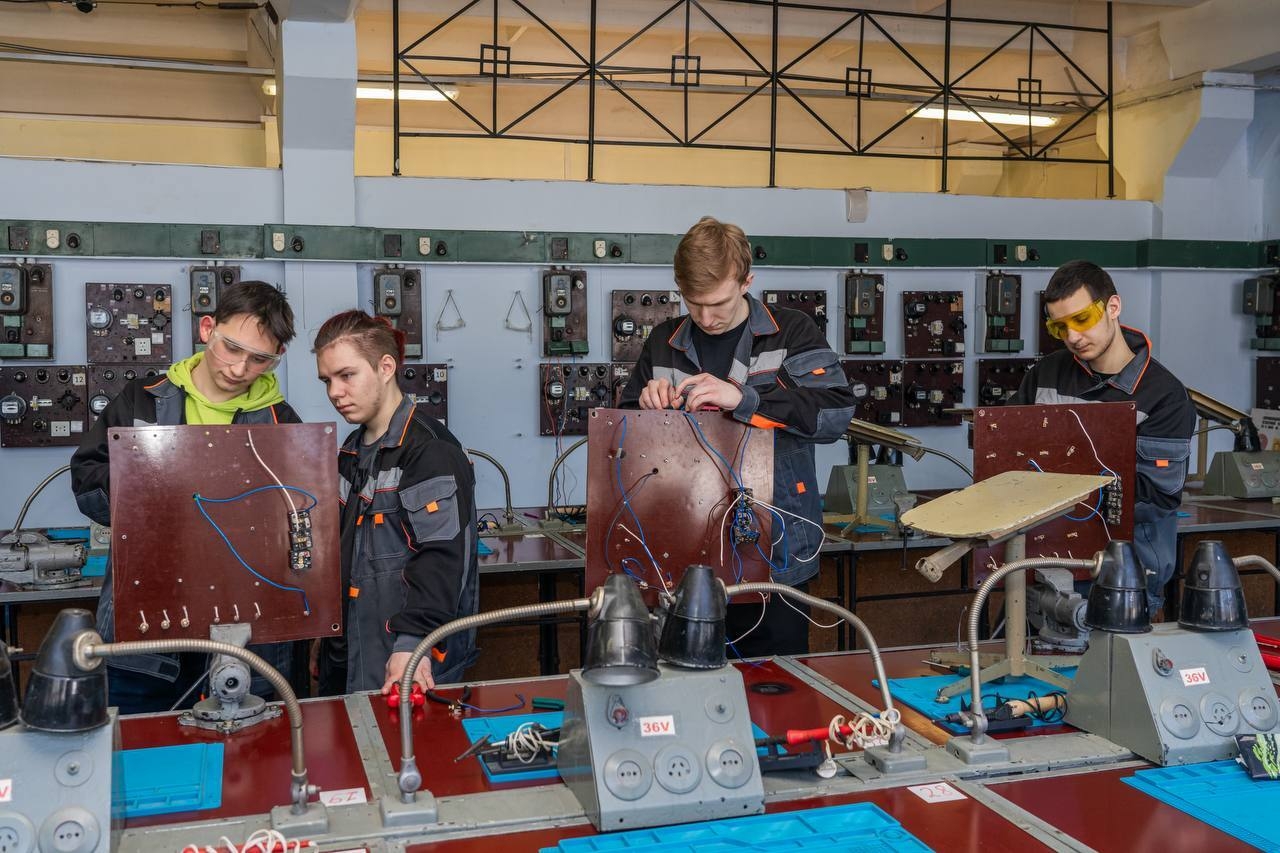 🛠 Сегодня отмечается День среднего профессионального образования.